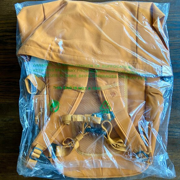 Fjallraven Ulvo Rolltop 30 *BNWT* - Picture 3 of 3